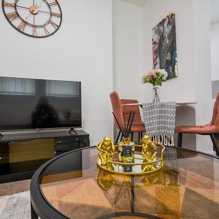 Stylish Suite With Free Parking Manchester Dış mekan fotoğraf